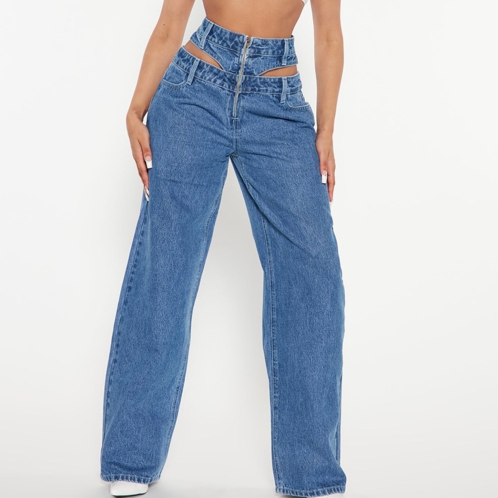 Fashion Nova First Glance Cut Out Waistband Straight leg Jean- medium blue wash.